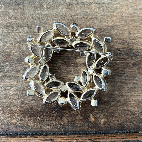 Vintage Rhinestone Brooch - Picture 2 of 3